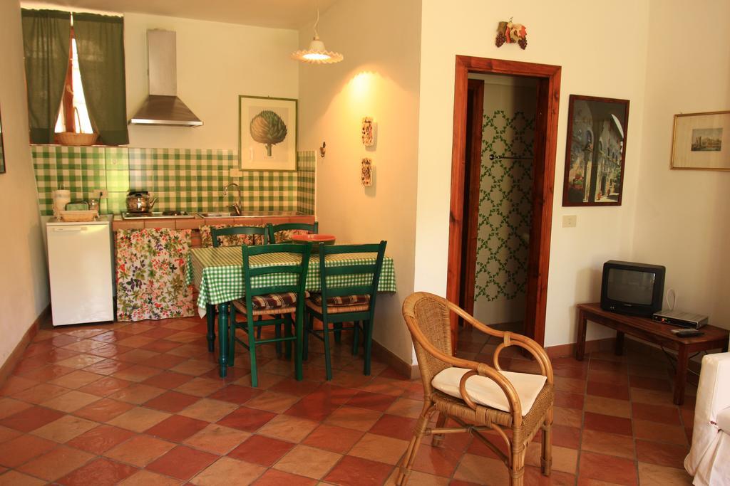 וולטרה Agriturismo Villa Opera חדר תמונה
