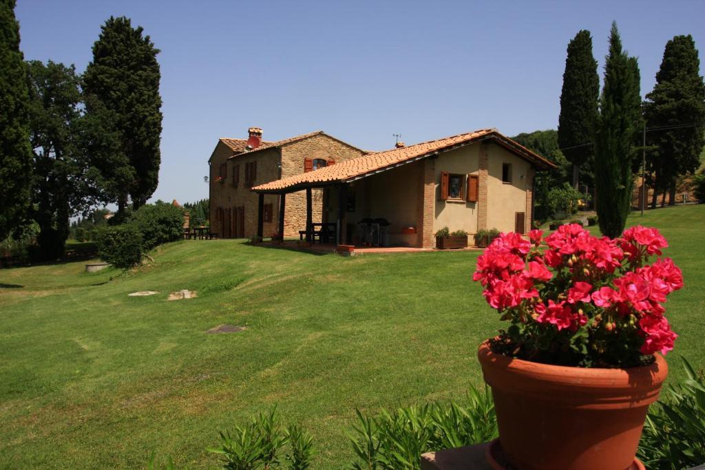 וולטרה Agriturismo Villa Opera מראה חיצוני תמונה